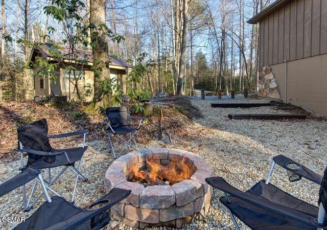 125 Cricket Hollow Way, Cosby, TN 37722
