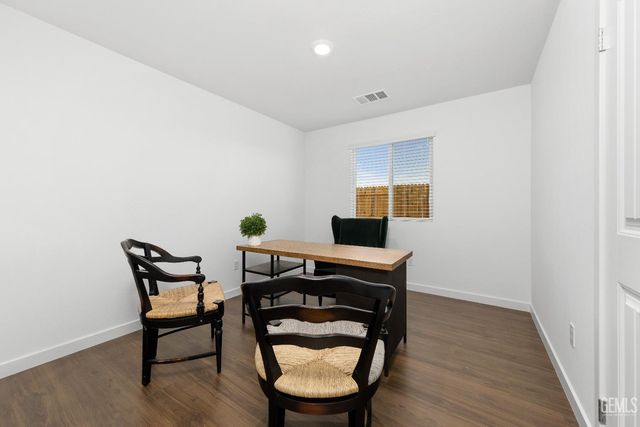 7305 Erskineville Drive, Bakersfield, CA 93307