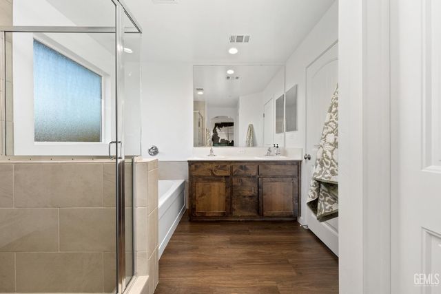 7305 Erskineville Drive, Bakersfield, CA 93307