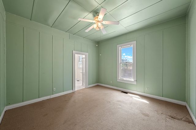 807 S Eagle St, Fredericksburg, TX 78624