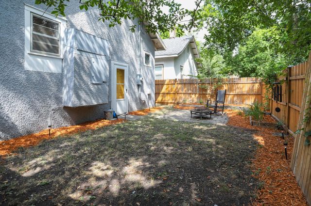 910 11th Street S, Fargo, ND 58103