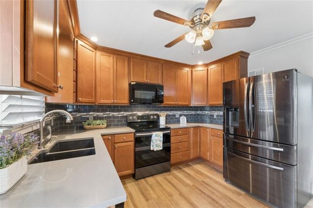 5515 Granada Street, Roeland Park, KS 66205