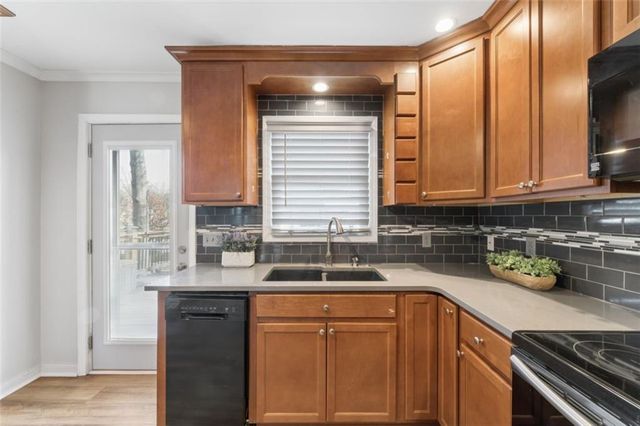 5515 Granada Street, Roeland Park, KS 66205