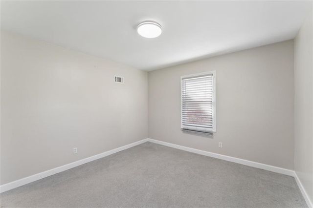 5515 Granada Street, Roeland Park, KS 66205