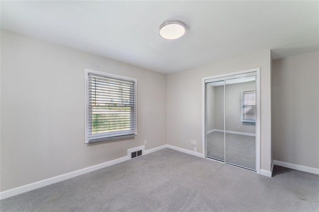 5515 Granada Street, Roeland Park, KS 66205