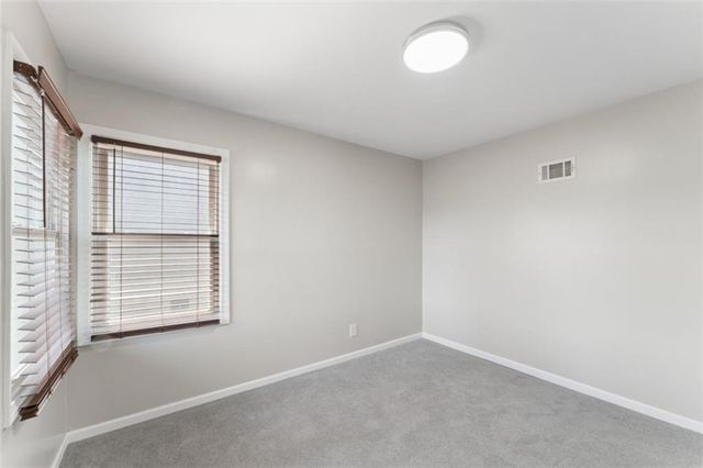 5515 Granada Street, Roeland Park, KS 66205