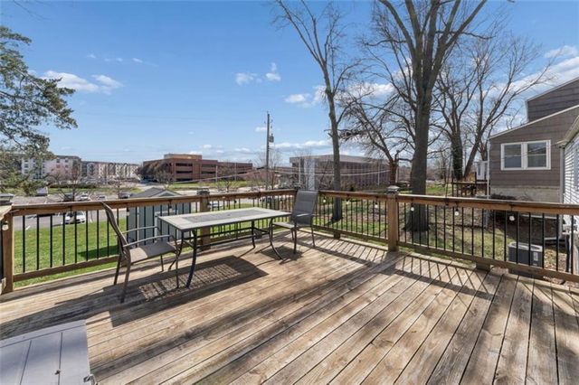 5515 Granada Street, Roeland Park, KS 66205