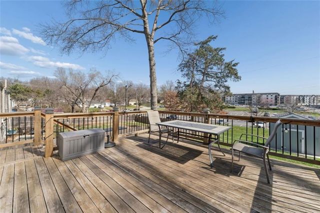 5515 Granada Street, Roeland Park, KS 66205