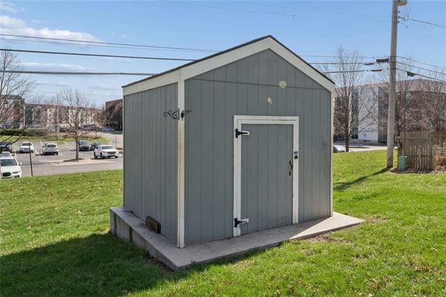 5515 Granada Street, Roeland Park, KS 66205