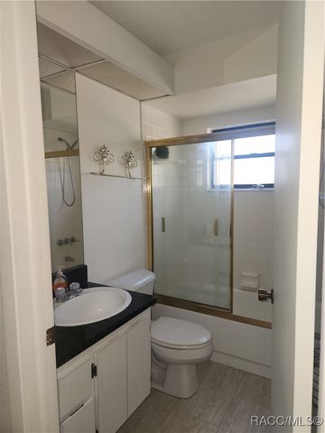 200 N Entry Oaks Point, Lecanto, FL 34461