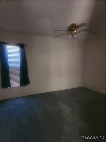 200 N Entry Oaks Point, Lecanto, FL 34461