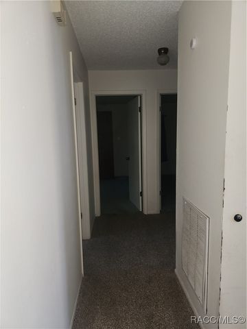 200 N Entry Oaks Point, Lecanto, FL 34461