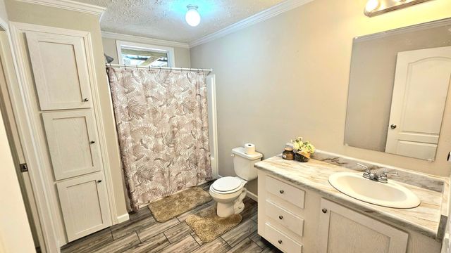 1894 Lake Vernon, Leesville, LA 71446