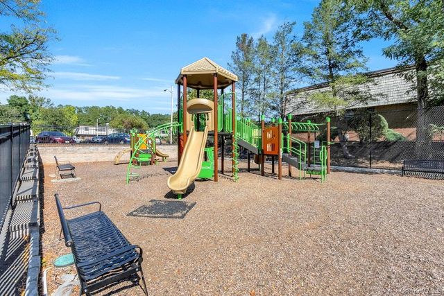 10 Heritage Drive A, New City, NY 10956