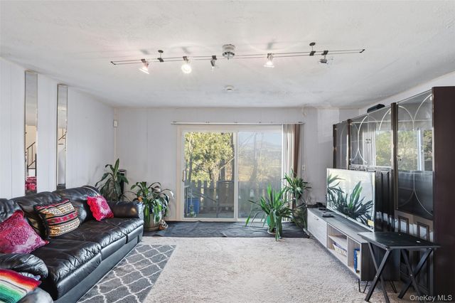 10 Heritage Drive A, New City, NY 10956