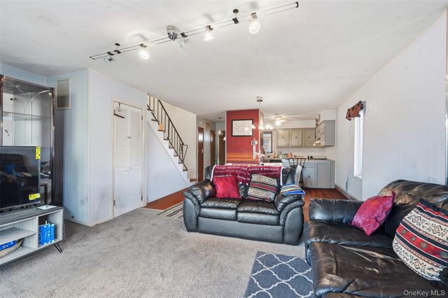 10 Heritage Drive A, New City, NY 10956