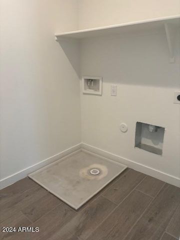 9511 E Talon Avenue, Mesa, AZ 85212