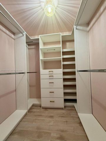 1035 NW 2nd Ave, Fort Lauderdale, FL 33311