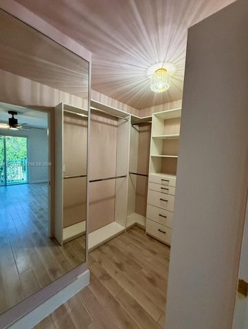 1035 NW 2nd Ave, Fort Lauderdale, FL 33311