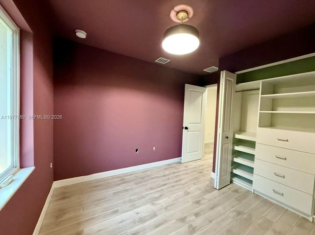 1035 NW 2nd Ave, Fort Lauderdale, FL 33311