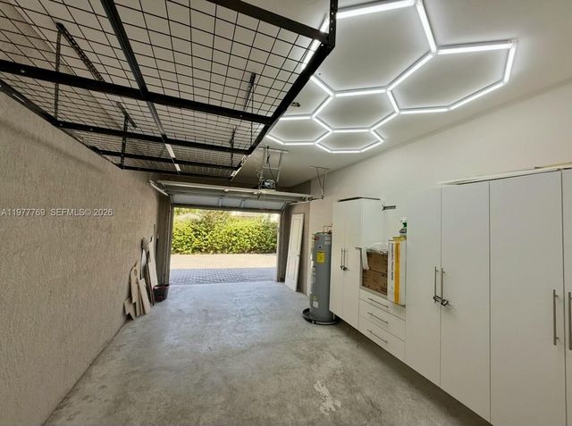 1035 NW 2nd Ave, Fort Lauderdale, FL 33311