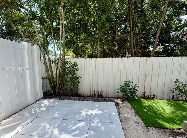 1035 NW 2nd Ave, Fort Lauderdale, FL 33311