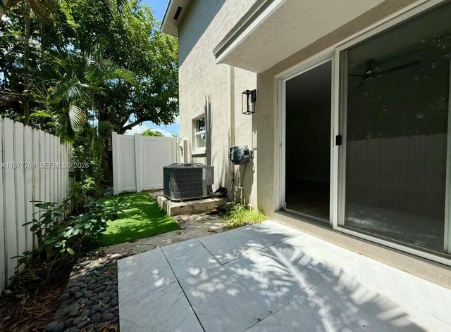 1035 NW 2nd Ave, Fort Lauderdale, FL 33311