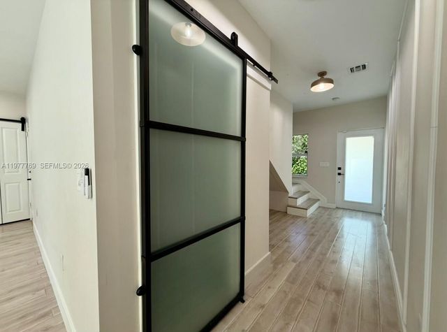 1035 NW 2nd Ave, Fort Lauderdale, FL 33311