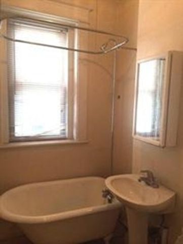 1665 Commonwealth Ave 2, Boston, MA 02135