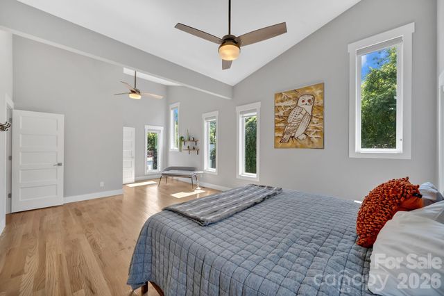 8 Birdhouse Row, Asheville, NC 28801