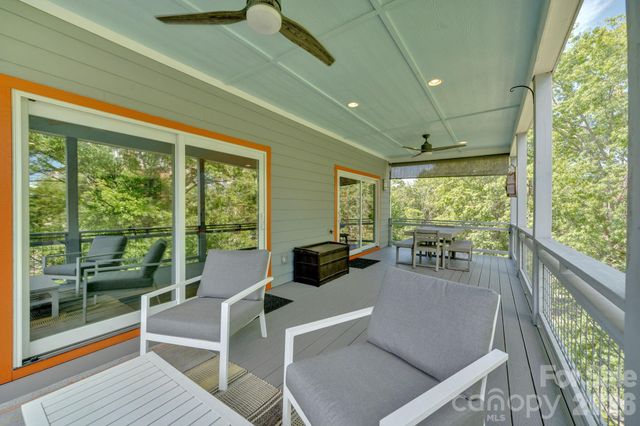 8 Birdhouse Row, Asheville, NC 28801
