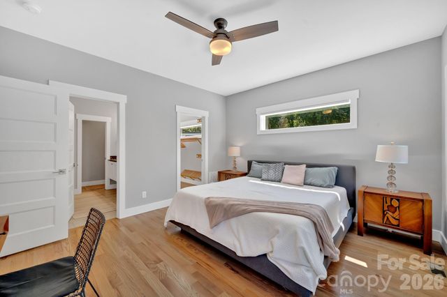 8 Birdhouse Row, Asheville, NC 28801