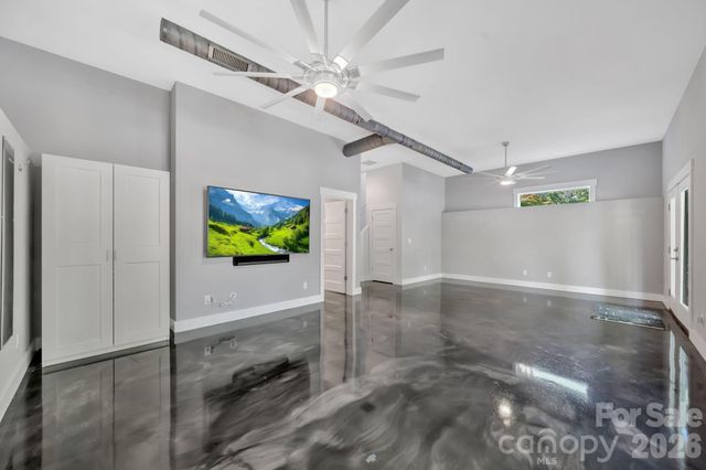 8 Birdhouse Row, Asheville, NC 28801