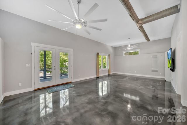 8 Birdhouse Row, Asheville, NC 28801