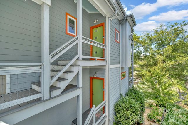 8 Birdhouse Row, Asheville, NC 28801