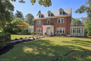 15 Georgian Rd, Morristown Town, NJ 07960