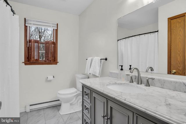 83 QUEEN AVE, Enola, PA 17025