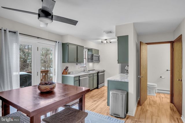 83 QUEEN AVE, Enola, PA 17025