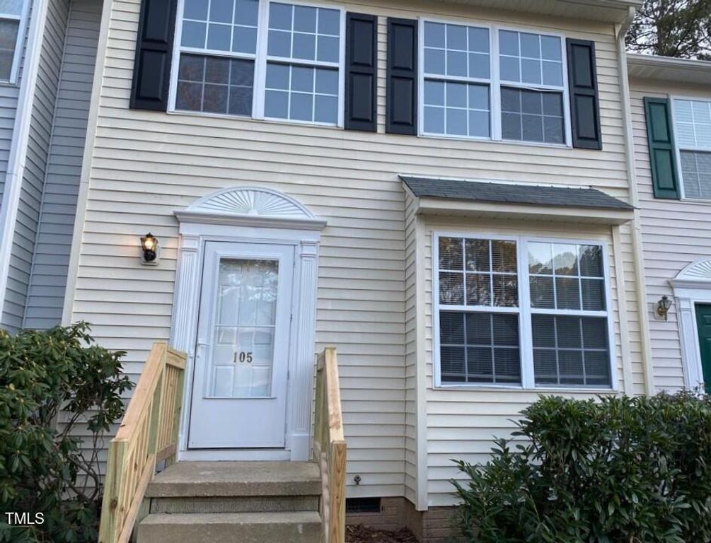105 Climbing Ivy Court, Cary, NC 27511