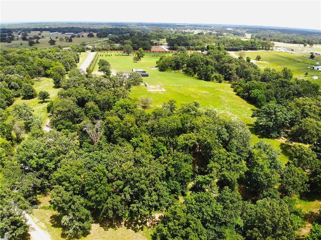 N Mt Pleasant Road, Gravette, AR 72736