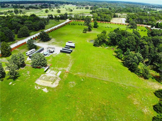 N Mt Pleasant Road, Gravette, AR 72736