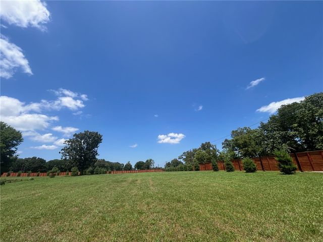 N Mt Pleasant Road, Gravette, AR 72736