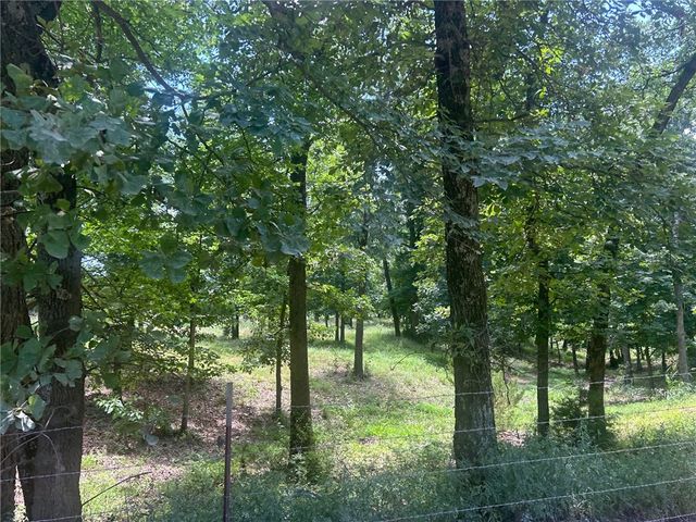 N Mt Pleasant Road, Gravette, AR 72736
