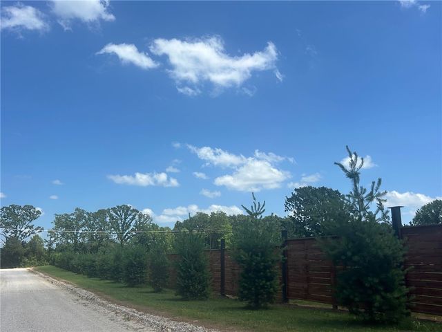 N Mt Pleasant Road, Gravette, AR 72736
