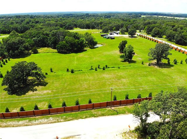 N Mt Pleasant Road, Gravette, AR 72736