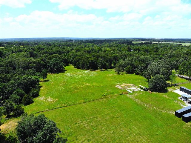 N Mt Pleasant Road, Gravette, AR 72736