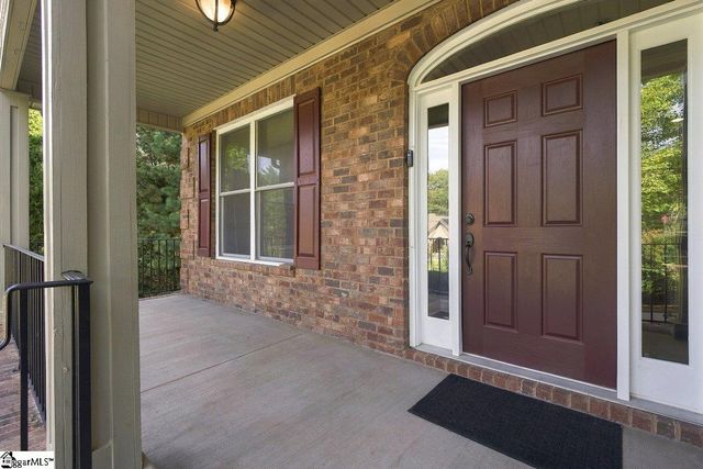 1 Mandarin Circle, Taylors, SC 29687