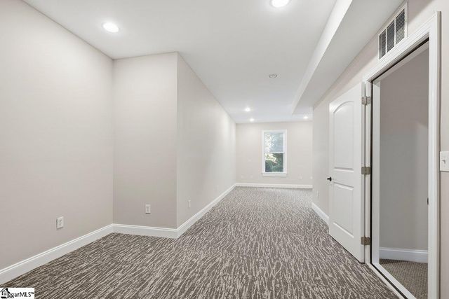1 Mandarin Circle, Taylors, SC 29687