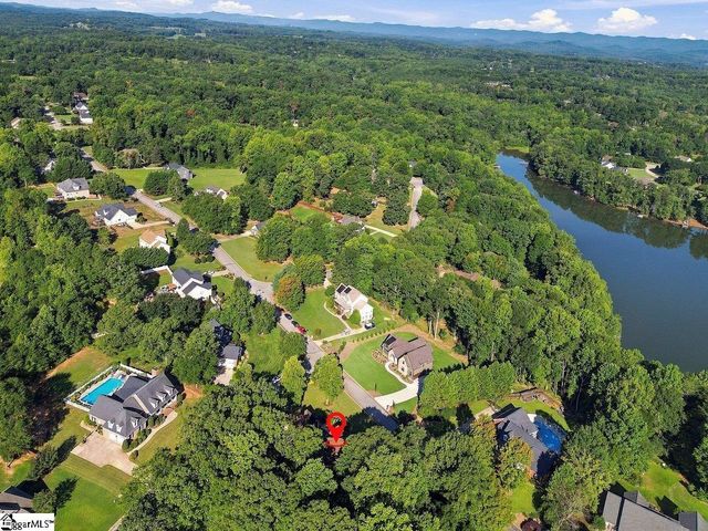 1 Mandarin Circle, Taylors, SC 29687