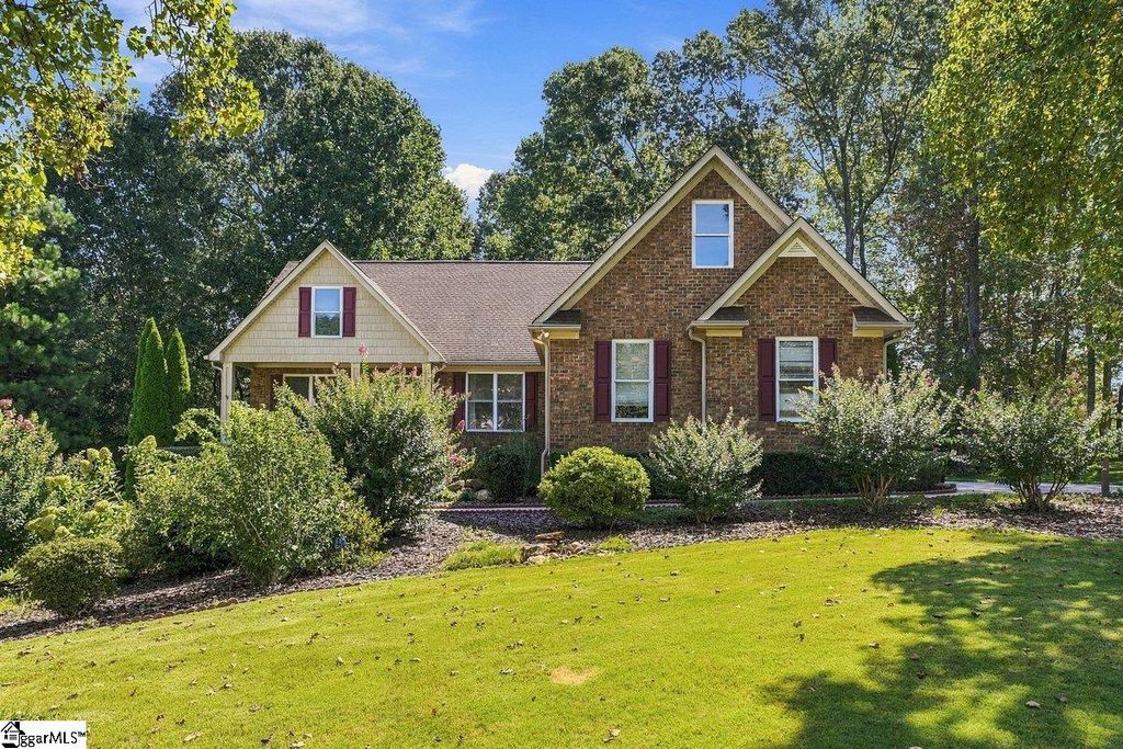 1 Mandarin Circle, Taylors, SC 29687